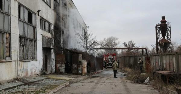 Росія обстріляла у Херсоні ліцей та житловий будинок - Події
