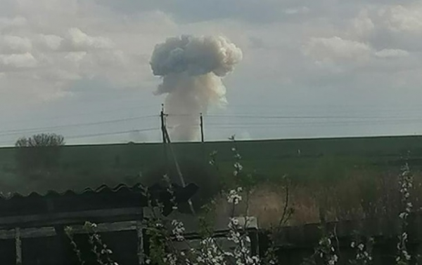 У Бєлгороді знову чутно вибухи, видно стовп диму