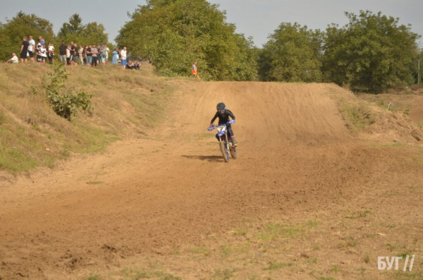 Нововолинськ прийняв II етап Чемпіонату України з мотокросу | Новини Нововолинська