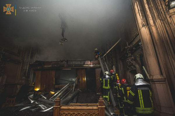 Сгоревший в костеле Святого Николая духовой орган был единственным в Европе - Проишествия
