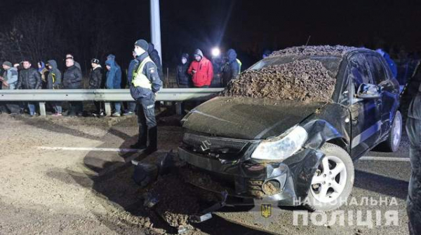 Грузовик раздавил такси в Харькове: водитель фуры был нетрезвый