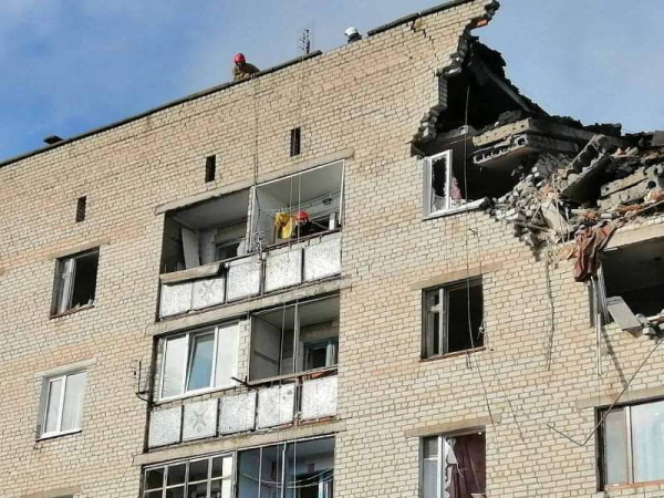 В Николаевской области в пятиэтажке произошел взрыв: разрушены несколько этажей