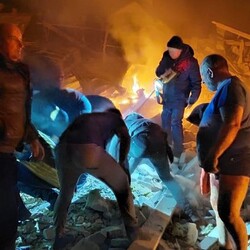Російські війська вдарили ракетою по житлових будинках у Житомирі, є загиблі та поранені- Події