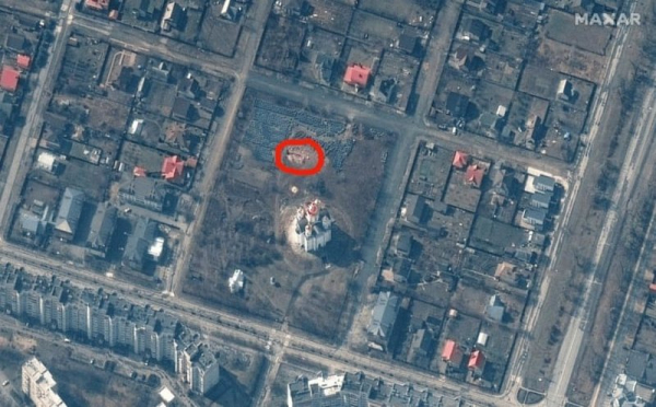 Бучу показали на спутниковых снимках: братская могила появилась еще 10 марта
