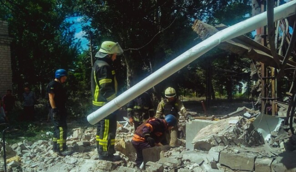 У Лисичанську росіяни завдали авіаудар по бомбосховищу, загинули 4 особи - Події