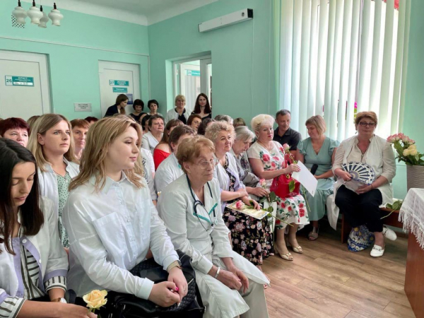 Медичних працівників у Нововолинську привітали з професійним святом | Новини Нововолинська