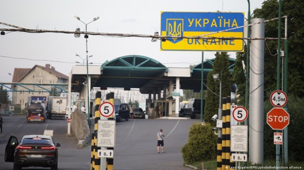 Візовий режим України з Росією: краще пізно, аніж ніколи?Сюжет