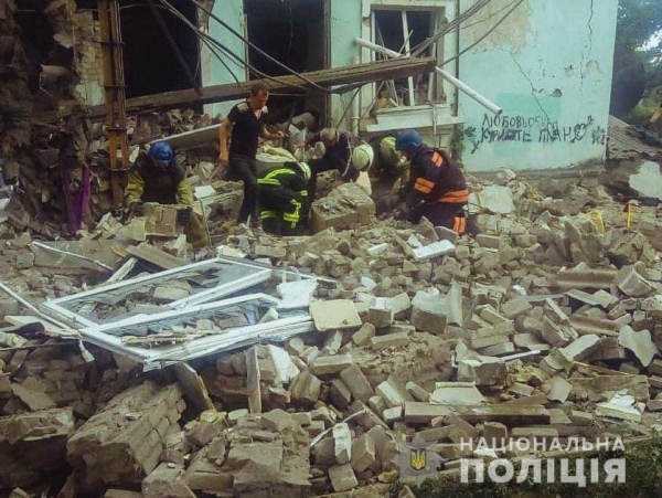 За сутки полицейские зафиксировали 32 факта повреждения и уничтожения инфраструктуры Луганской области - 17 июня 2022 :: Донеччина