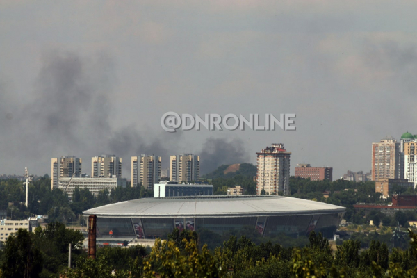 В Донецке горит «Камаз-Центр» после обстрела - 05 июля 2022 :: Донеччина