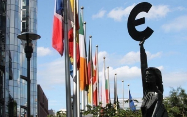 Європейський центробанк підняв три ключові ставки