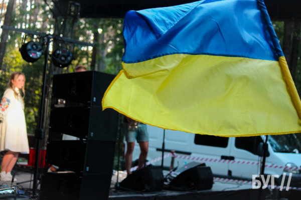 Литовезькі мольфари: гурт «Цвях» з іншими митцями організували благодійний концерт посеред лісу | Новини Нововолинська