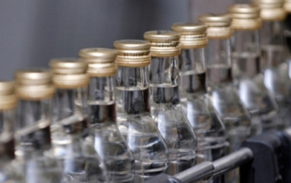 Ввезення міцного алкоголю в РФ через санкції скоротилося майже на 35%