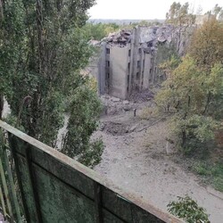 Гайдай повідомив про знищення бази росіян у Кадіївці - Події