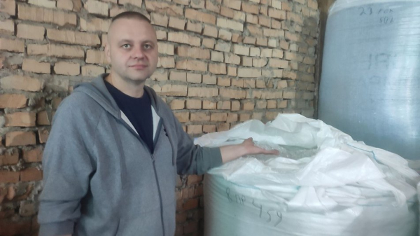 Потужність – до 200 тонн: як у Нововолинську працює релоковане підприємство з переробки пляшок | Новини Нововолинська