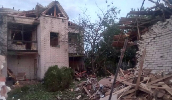 На Дніпропетровщині росіяни запустили дрон-камікадзе по житловому будинку, постраждали 6 людей - Події