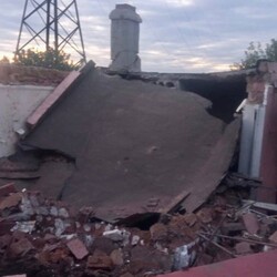 На Дніпропетровщині росіяни запустили дрон-камікадзе по житловому будинку, постраждали 6 людей - Події