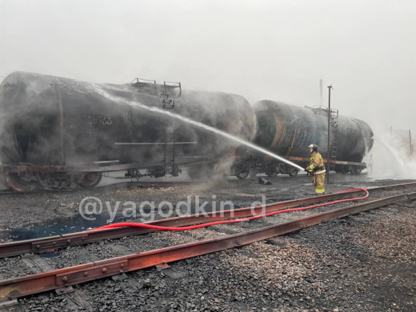 Пожежа в Макіївці на нафтобазі внаслідок обстрілу - 21 листопада 2022 :: Новини Донбасу