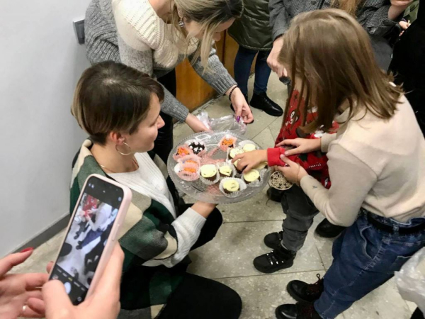 «Іграшка моєї мрії»: у Нововолинську провели майстерклас на підтримку ЗСУ | Новини Нововолинська