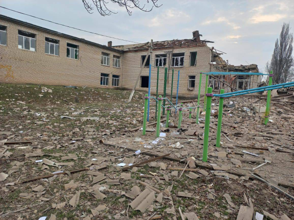 У передмісті Запоріжжя російські ракети зруйнували гімназію - 24 грудня 2022 :: Новини Донбасу