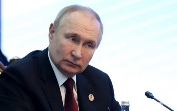 Путін заперечує перехід РФ на самоізоляцію