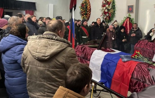 Удар по Макіївці: ЗМІ знайшли загиблих більше, ніж називають у Міноборони РФ