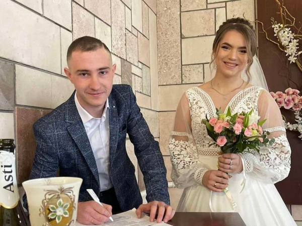 У День закоханих у Нововолинську одружилися 3 пари | Новини Нововолинська