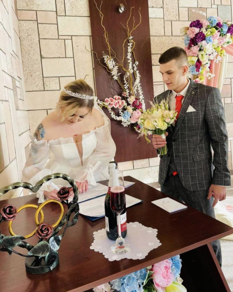 У День закоханих у Нововолинську одружилися 3 пари | Новини Нововолинська