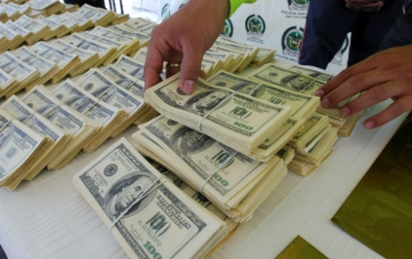 В Україну за місяць ввезли $800 млн готівкою – НБУ	