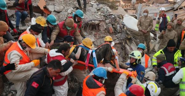 Через землетрус у Туреччині загинули п'ятеро українців - Події