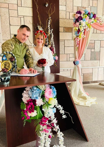 З початку повномасштабного вторгнення у Нововолинську зареєстрували шлюб 200 військовослужбовців | Новини Нововолинська
