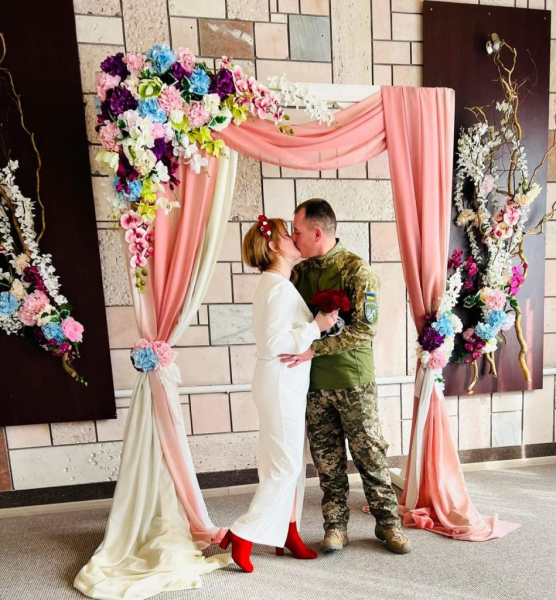 З початку повномасштабного вторгнення у Нововолинську зареєстрували шлюб 200 військовослужбовців | Новини Нововолинська