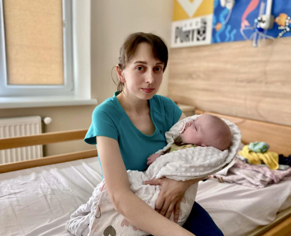 Зупинили серце немовляти, аби усунути вроджену ваду: львівські кардіохірурги прооперували дівчинку з Нововолинська | Новини Нововолинська