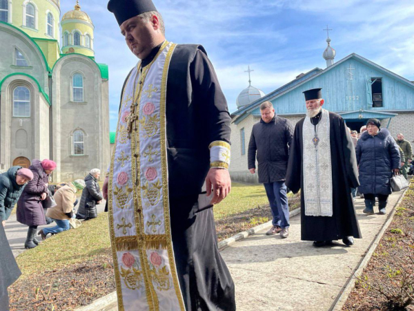 Мешканці Нововолинська попрощалися з полеглим Героєм Андрієм Хрябченком | Новини Нововолинська