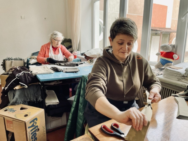 У Нововолинську волонтери сплели 2 тисячі маскувальних сіток | Новини Нововолинська