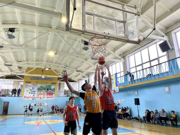 Юні баскетболісти змагалися на турнірі «Junior NBA» у Нововолинську | Новини Нововолинська