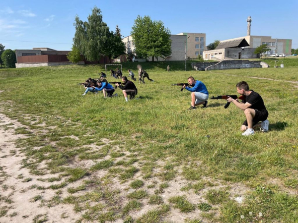 День тактичної підготовки: для учнів ліцеїв Нововолинська провели підсумкові навчально-польові збори | Новини Нововолинська