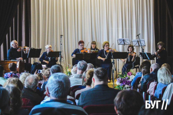 Як пройшов День матері у Нововолинську: виступ оркестру «Елегія» та ярмарка | Новини Нововолинська