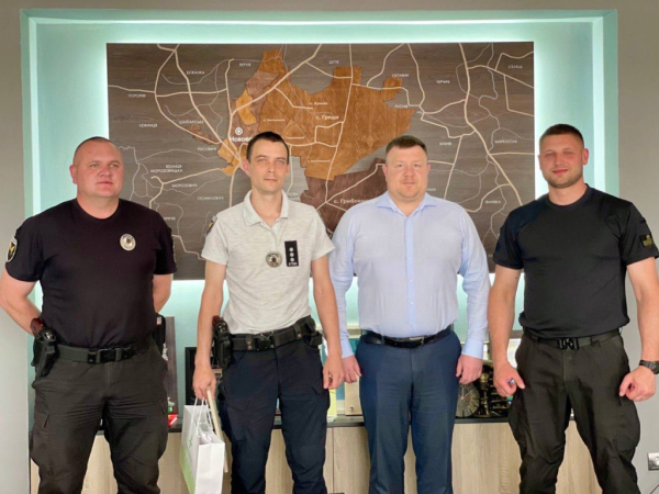 Поліцейських офіцерів Нововолинської громади привітали з професійним святом | Новини Нововолинська