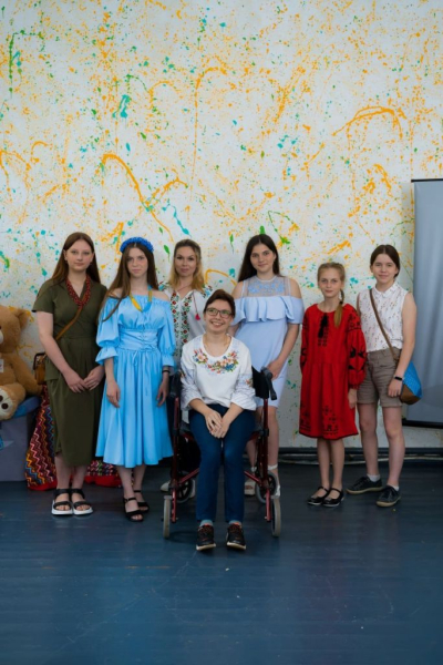 «З Україною в серці»: у Нововолинську відбувся благодійний літературний вечір | Новини Нововолинська