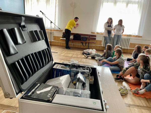 У Нововолинську стартувала екологічна акція «Утилізуй батарейки - очисти Україну» | Новини Нововолинська