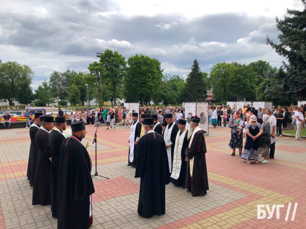 У Нововолинську на Алеї Героїв відбулась спільна молитва | Новини Нововолинська