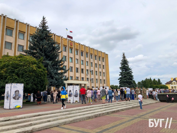 У Нововолинську на Алеї Героїв відбулась спільна молитва | Новини Нововолинська