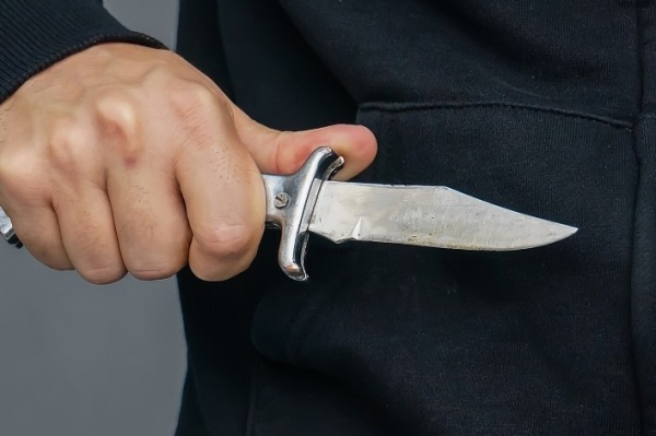 Погрожував ножем: у Нововолинську чоловік намагався вчинити пограбування | Новини Нововолинська