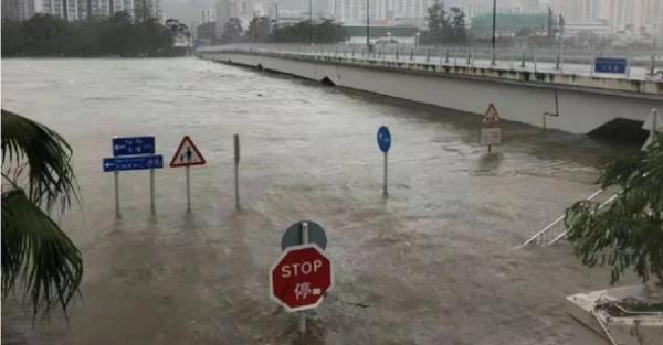 У Китаї через супертайфун евакуювали 900 тисяч осіб           - Події
