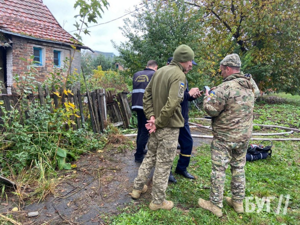 У Нововолинську горів приватний будинок: трьох людей госпіталізували | Новини Нововолинська