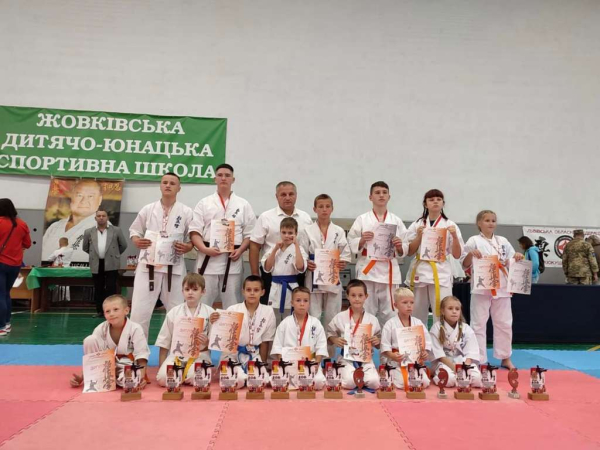 Спортсмени з Нововолинська здобули медалі на чемпіонаті з карате | Новини Нововолинська