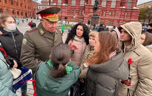 "Шойгу ж обіцяв". В Москві бунтують проти війни