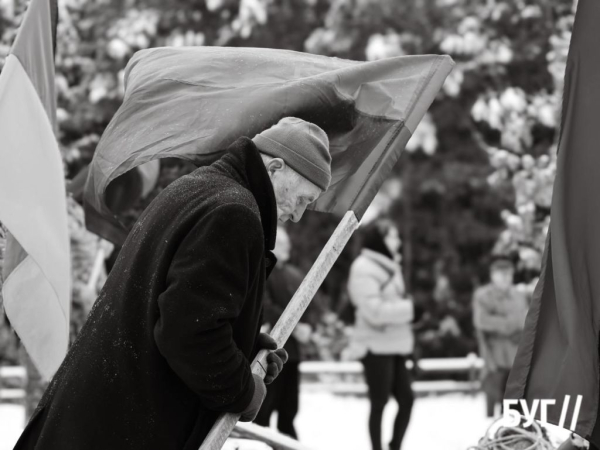 Поховали на місці, де заповідав: в останню путь провели директора урочища «Вовчак» Василя Мазурика | Новини Нововолинська