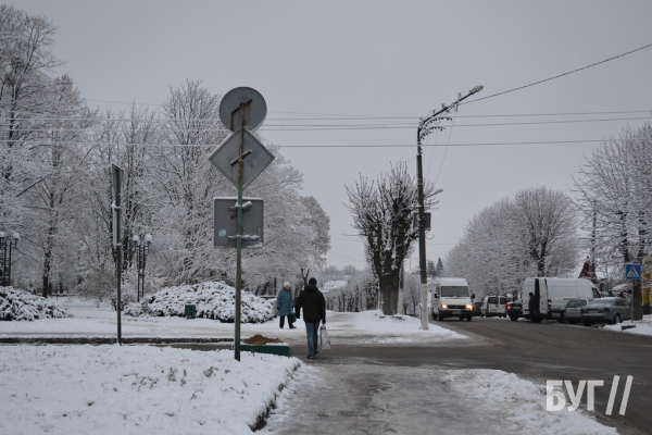 Працюватиме снігоочисна техніка: у Нововолинську просять не паркувати машини вздовж доріг | Новини Нововолинська
