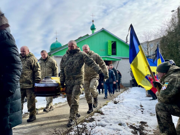 Назавжди 23: у Нововолинську попрощалися із загиблим Героєм Артуром Мельничуком | Новини Нововолинська